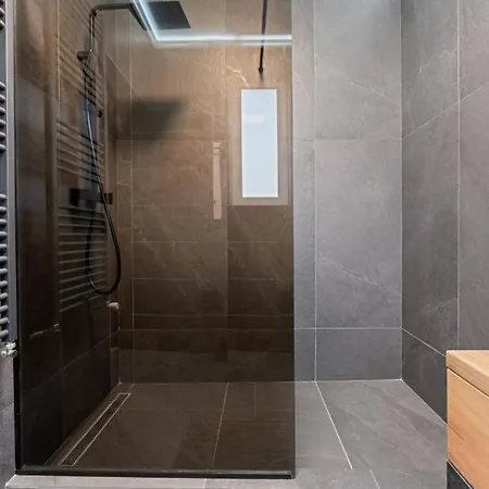 Ξενοδοχείο με διαμερίσματα Fit Κλουζ-Ναπόκα